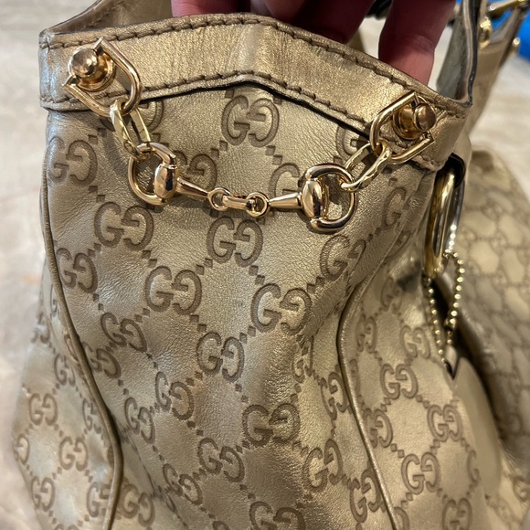 Gucci Sukey in  gold guccissima leather. - Picture 8 of 15
